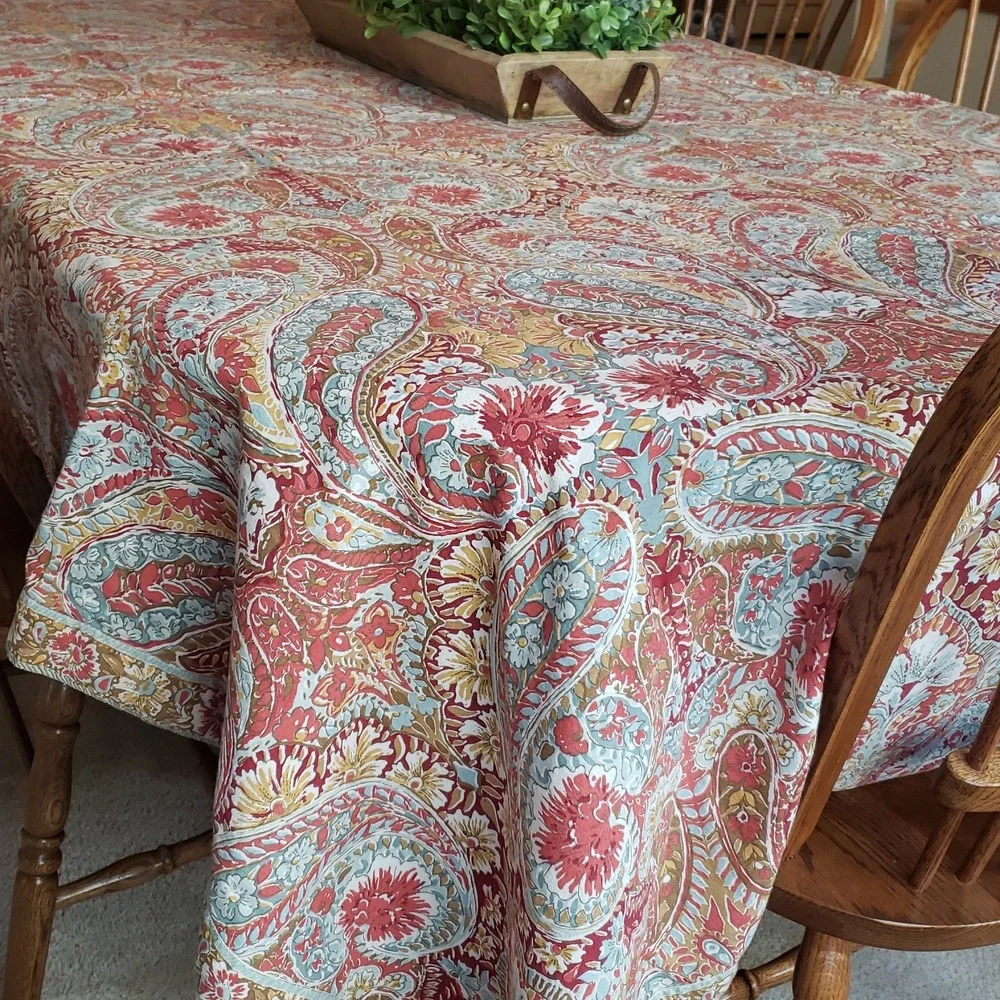 Pottery Barn BELLA PaisleyOrganic Cotton Floral Tablecloth & Cloth Napkin Set